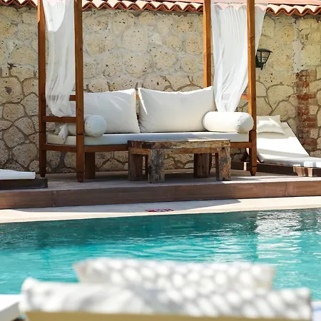 לינה וארוחת בוקר Naya Port *