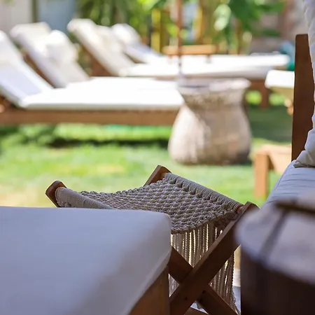 לינה וארוחת בוקר Naya Port *