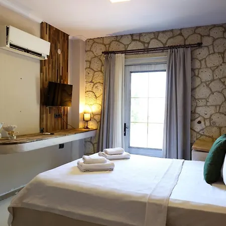 Naya Port * אלאקאטי