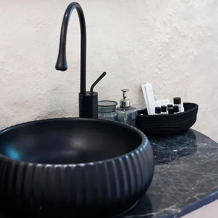 Naya Port * אלאקאטי