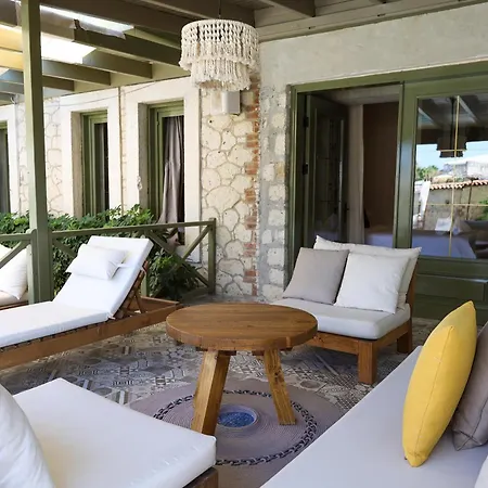 לינה וארוחת בוקר Naya Port *