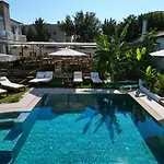 Naya Port Bed & Breakfast