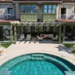 Bed & Breakfast Naya Port