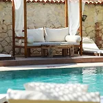 Bed & Breakfast Naya Port *