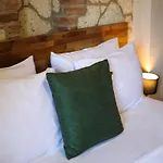 Bed & Breakfast Naya Port