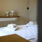 Naya Port Bed & Breakfast *