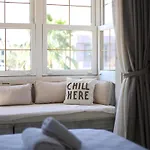 Bed & Breakfast Naya Port