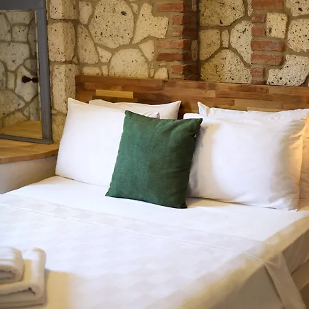 B&B Naya Port 알라카티