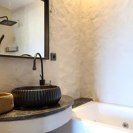 Naya Port 알라카티