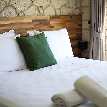 Naya Port B&B 알라카티
