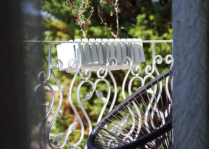 Alojamento de Acomodação e Pequeno-almoço Naya Port Alacati